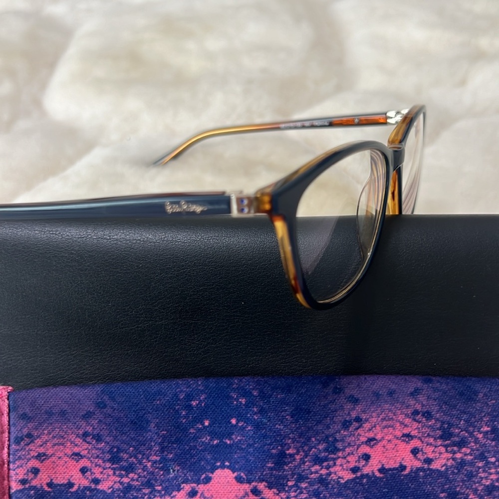 Lilly Pulitzer “frames” - Picture 2 of 12